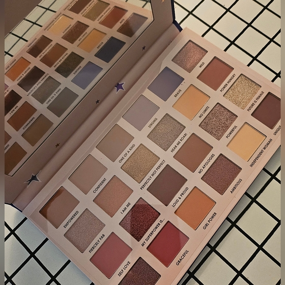 Ciate eyeshadow palette NEW - Picture 2 of 5